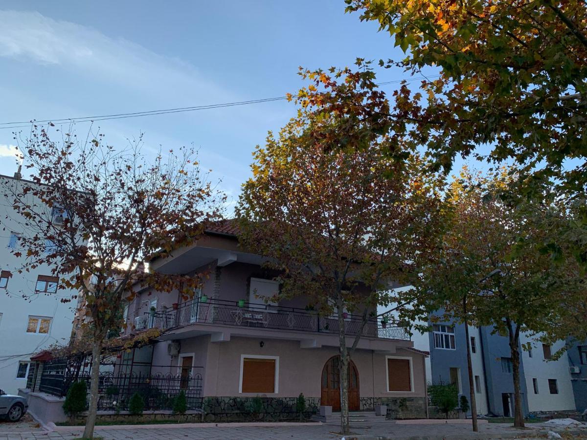 Vila Spaho Korce Exterior foto